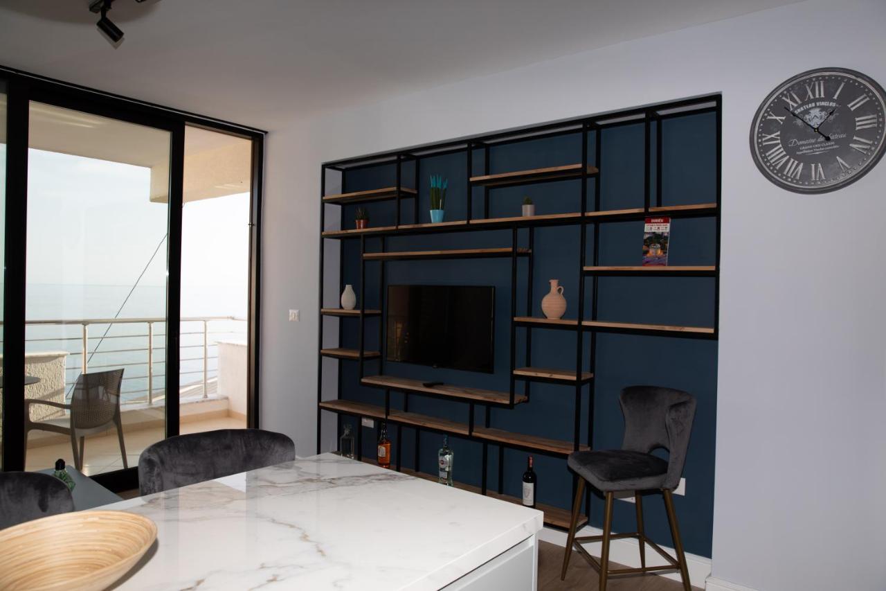 Apartment Martini Durres Bagian luar foto